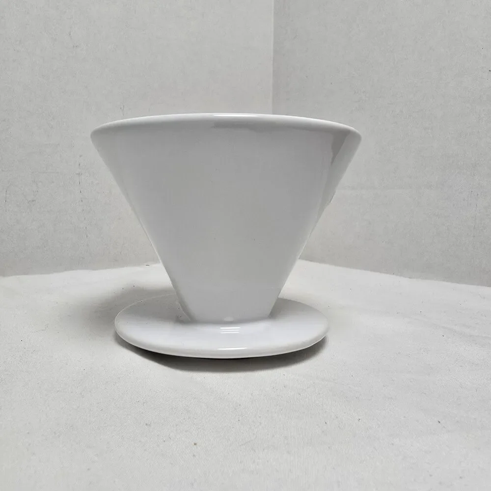 Aerolatte Ceramic Pour Over Coffee Dripper 3 Hole Flat Bottom Coffee Maker White